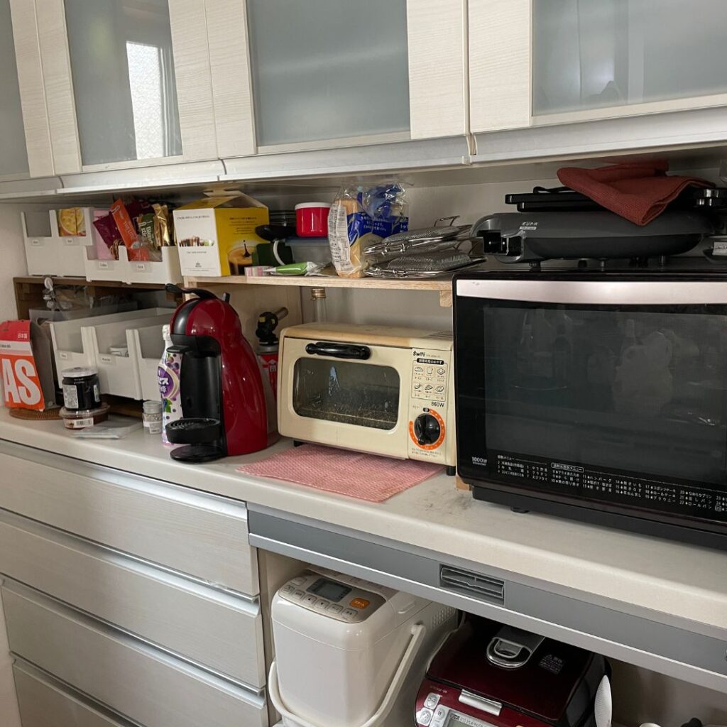 食器棚／カウンターの様子