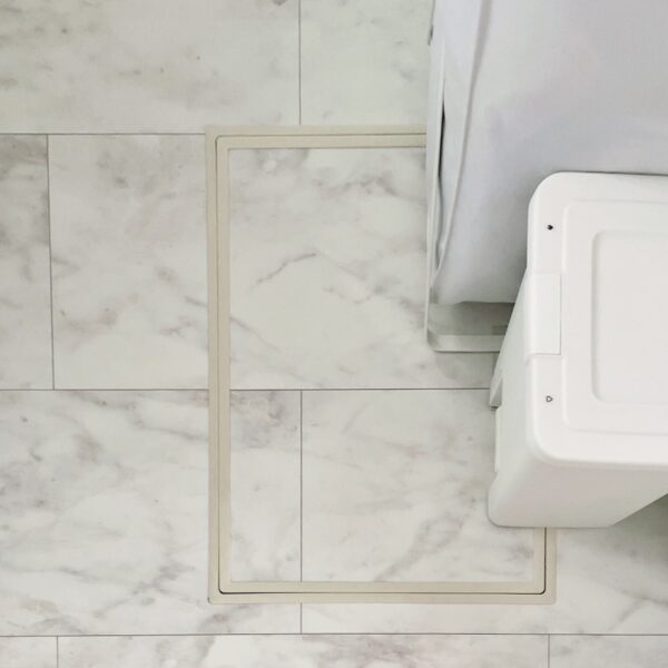 洗面所の床下収納