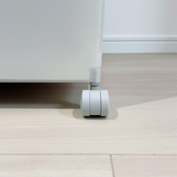 無印良品のポリプロピレン収納ボックスはキャスターもつけられる